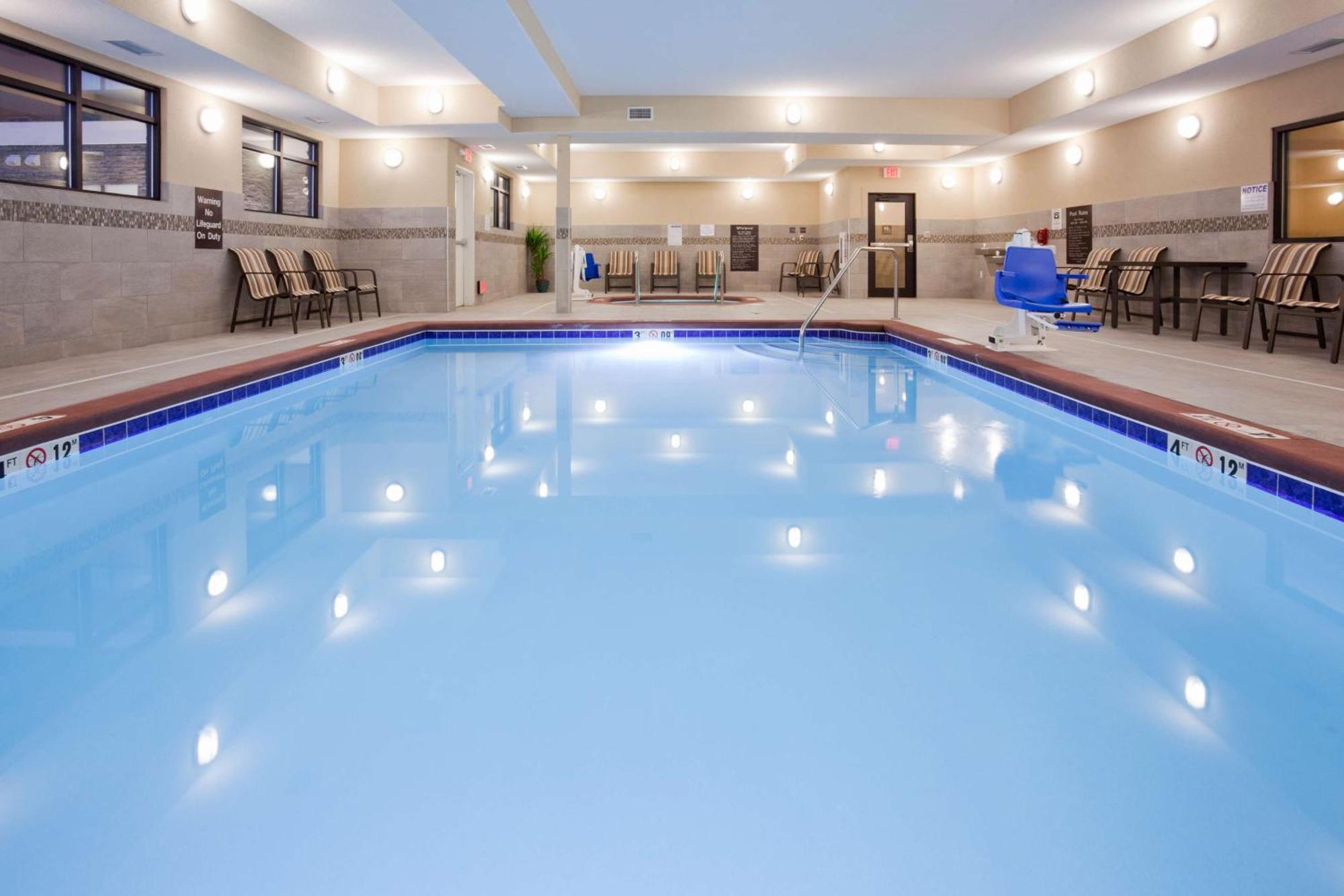 Homewood Suites Davenport Беттендорф Экстерьер фото