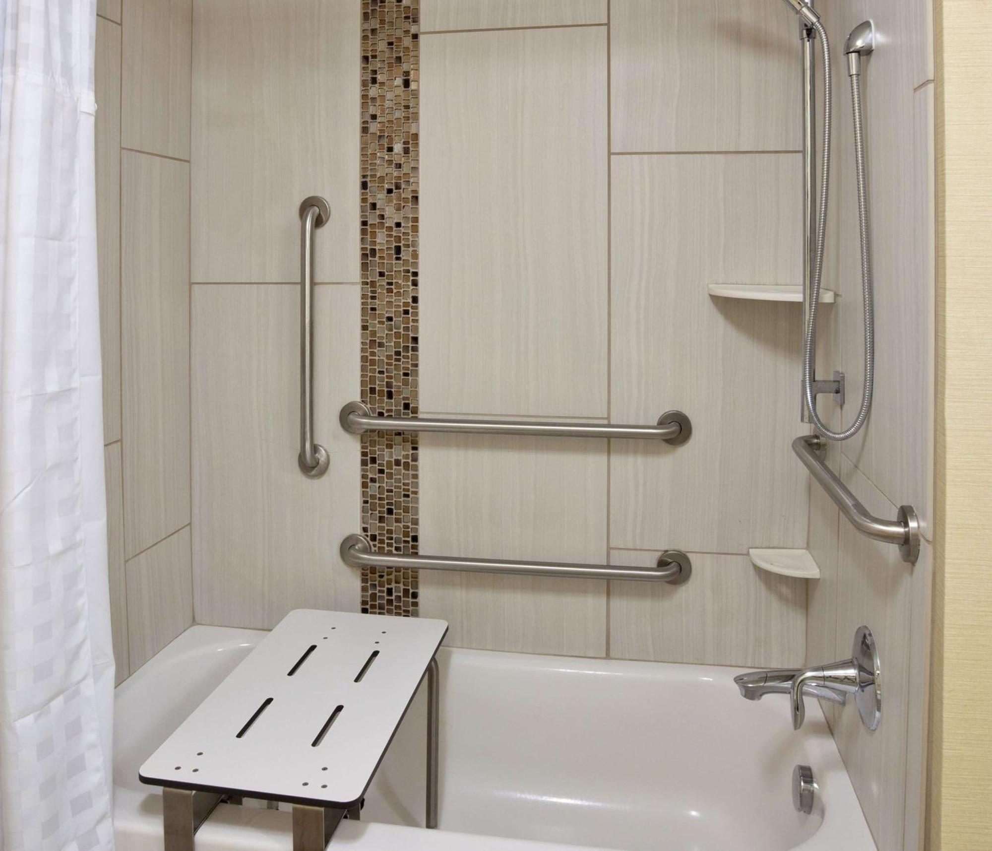 Homewood Suites Davenport Беттендорф Экстерьер фото